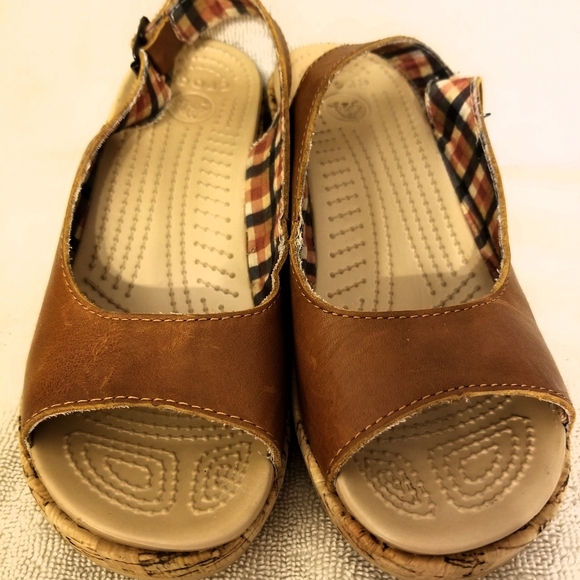 Crocs wedges sz 6W - Picture 3 of 5